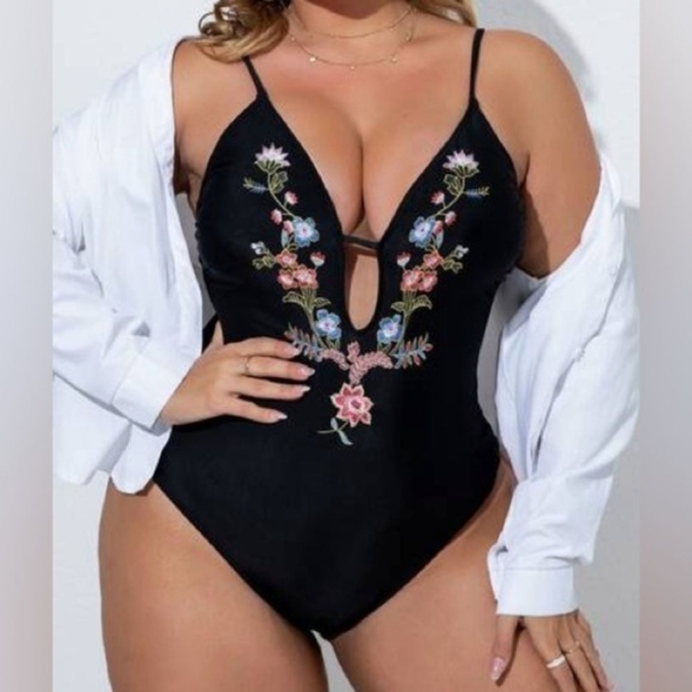Swim Curve black‎ Floral Embroidery boho Cut Out One Piece Swimsuit size 3xl